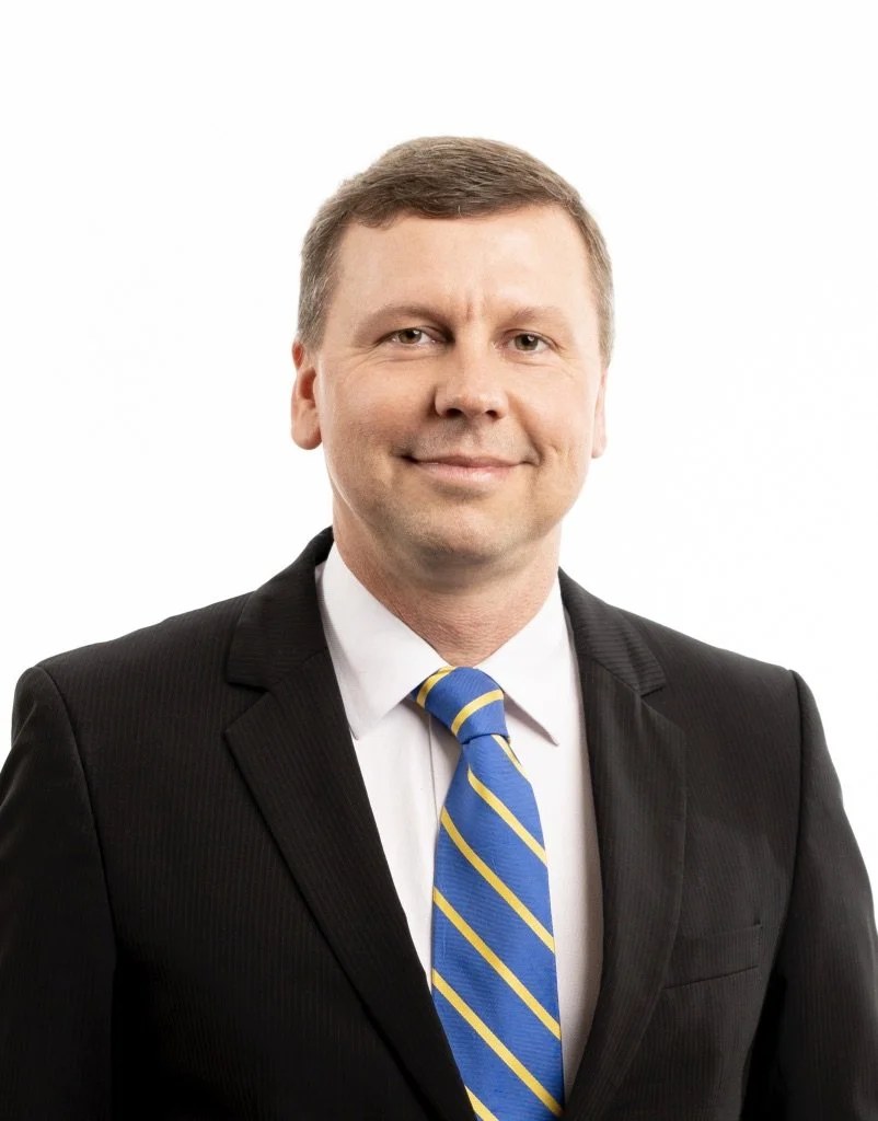 Dr. Vinicius Dutra, DDS, MBA, PhD